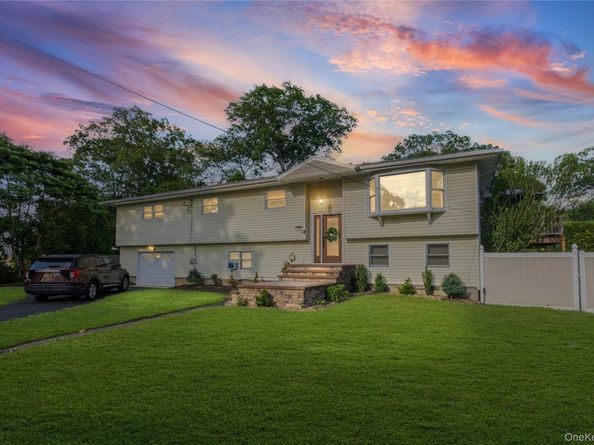 111 Brunswick Road, Lake Ronkonkoma NY 11779