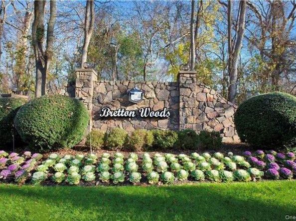 937 Skyline Drive, Coram NY 11727