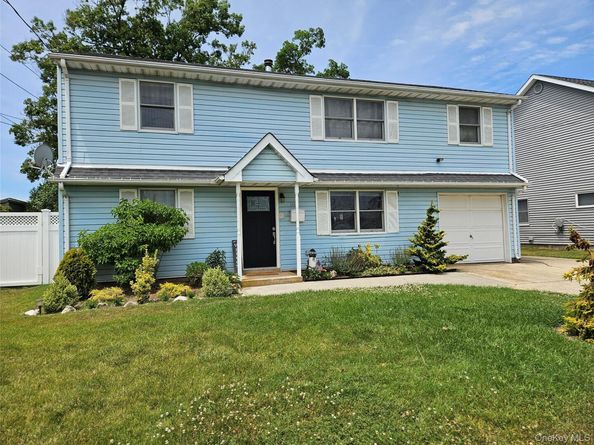 161 Arlyn Drive W, Massapequa NY 11758