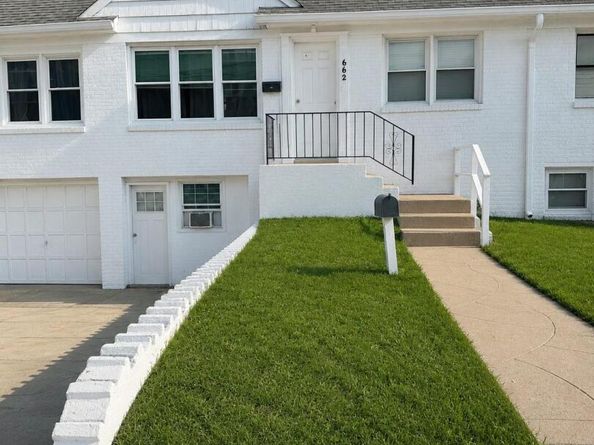 662 W Broadway, Long Beach NY 11561