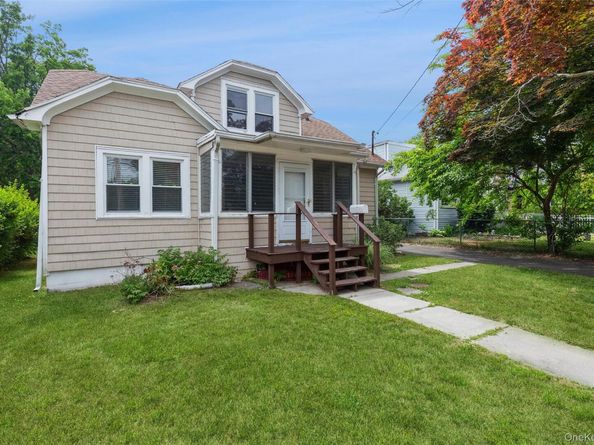 23 S Summit Avenue, Patchogue NY 11772