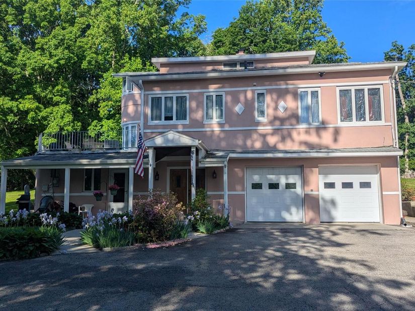 11 Dyckman Drive, Mohegan Lake NY 10547