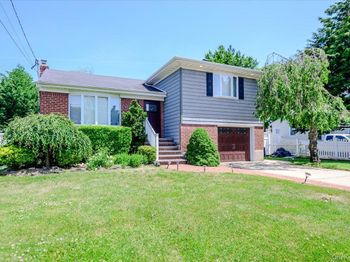 2419 Rockville Centre Parkway