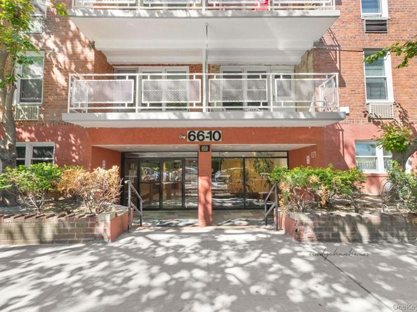 66-10 Thornton Place 2E, Rego Park NY 11374