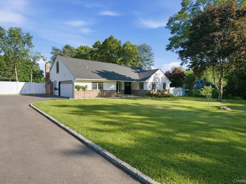174 Warner Road, Huntington NY 11743