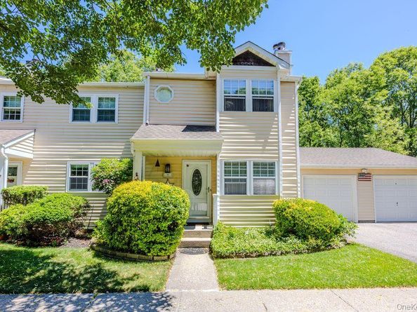 29 Hancock, Yaphank NY 11980