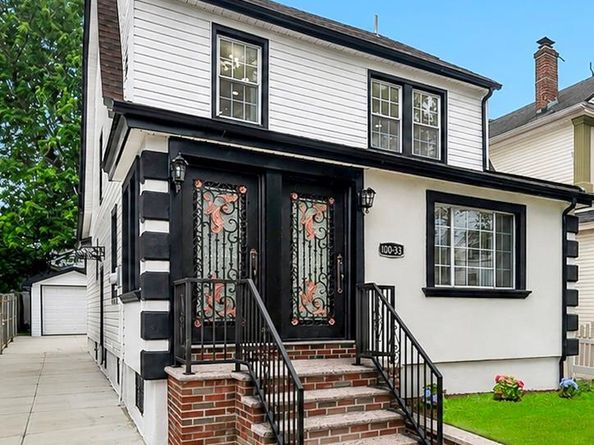 100-33 205th Street, Hollis NY 11423