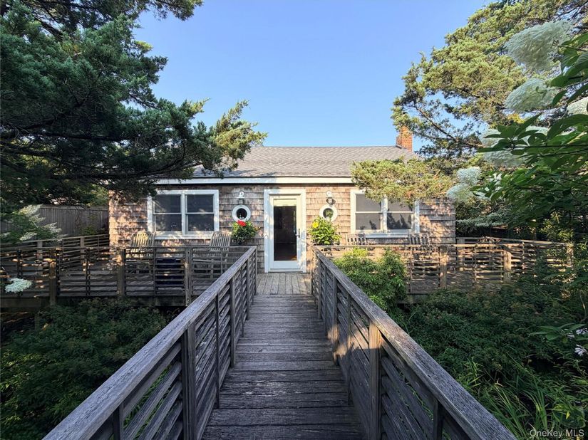 101 Greene Walk, Cherry Grove NY 11782