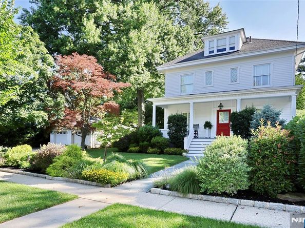 339 Highwood Avenue, Leonia NJ 07605
