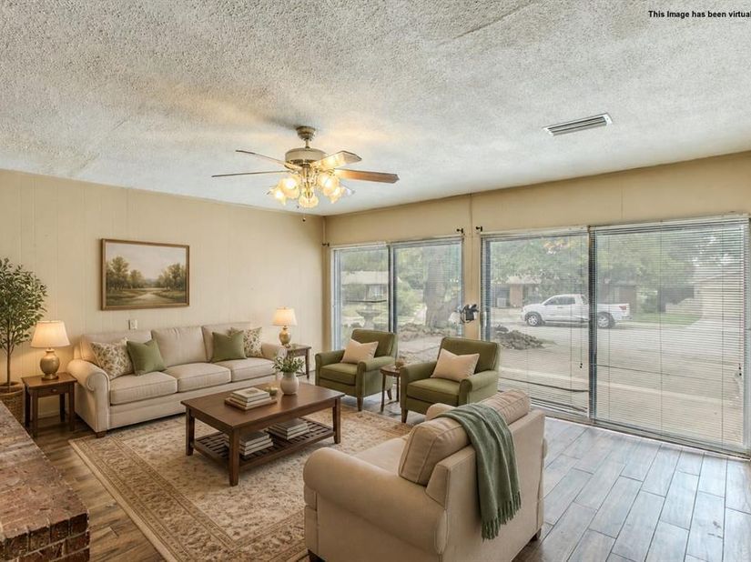 3029  Esters Court , Irving Texas 75062