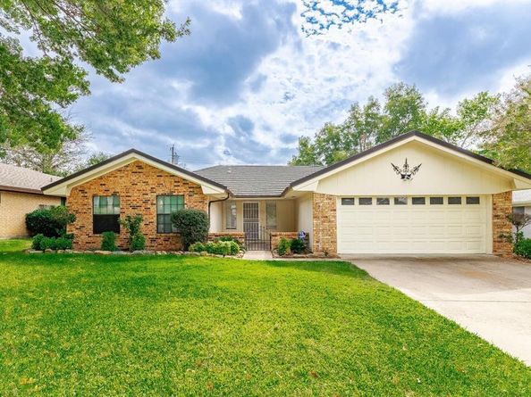 1412  Rusdell Drive , Irving Texas 75060