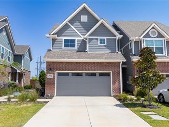 2912  Grandview Drive 