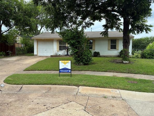 1003  Quincy Circle , Garland Texas 75040
