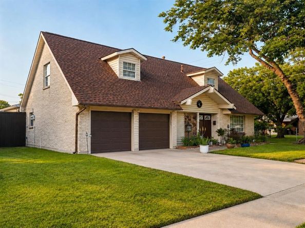 4001  Glenhaven Drive , Garland Texas 75042