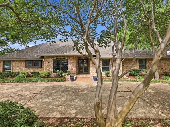 3001 S Country Club Road , Garland Texas 75043
