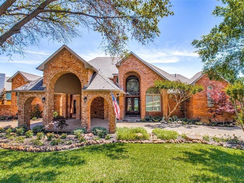 5304  SEASCAPE Lane , Plano Texas 75093
