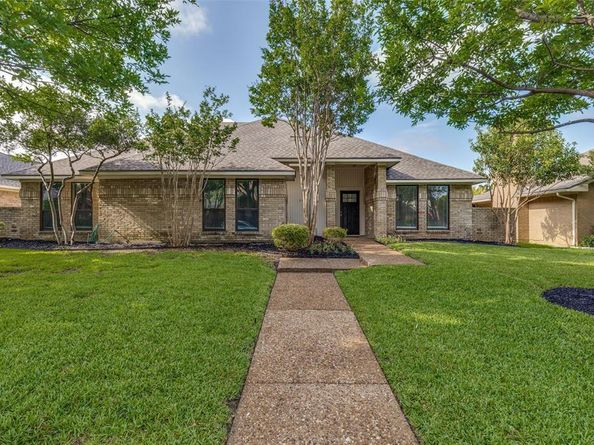 6432  Wrenwood Drive , Dallas Texas 75252