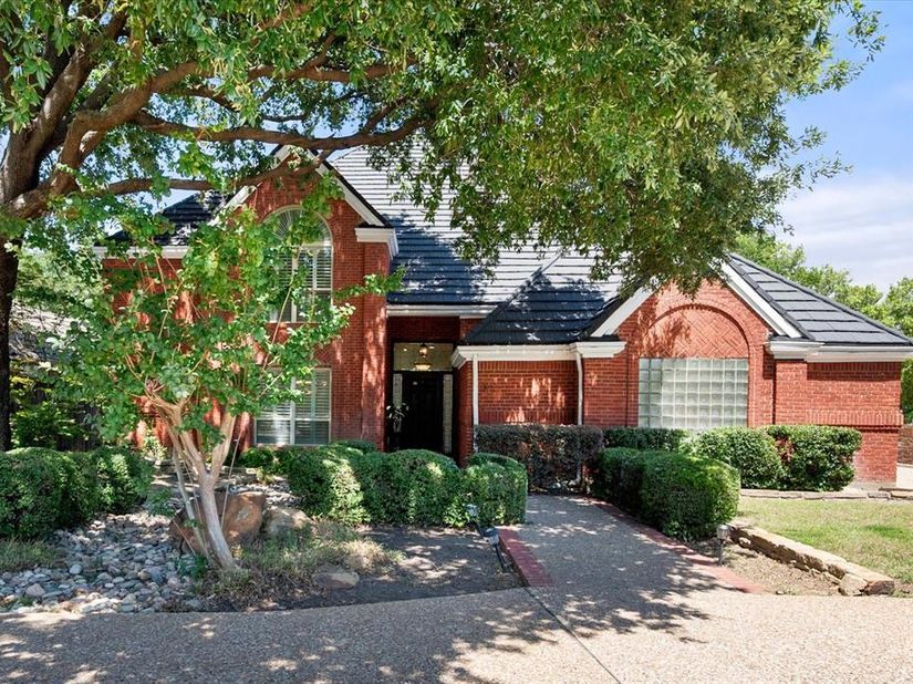 2801  Knotted Oaks Trail , Arlington Texas 76006