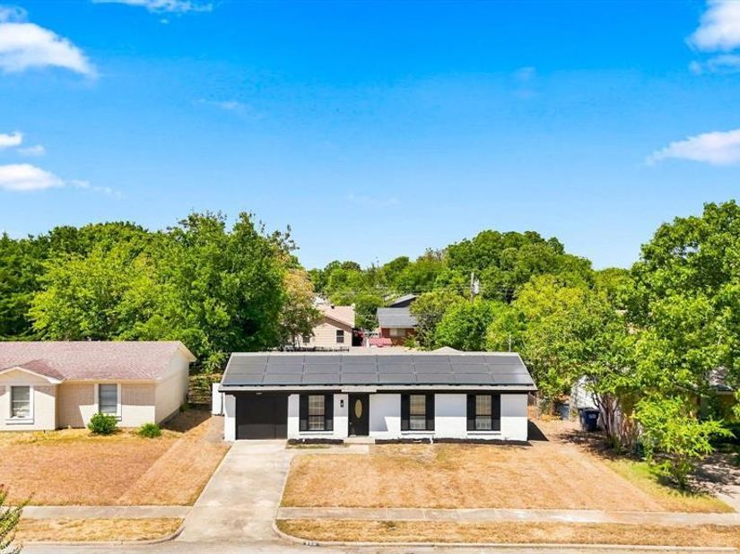 865  Stanford Drive , Lancaster Texas 75134