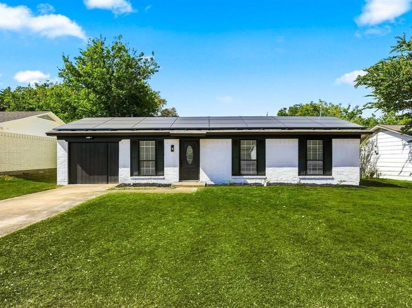 865  Stanford Drive , Lancaster Texas 75134