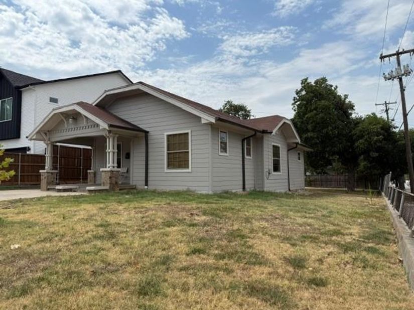 801  Mount Auburn Avenue , Dallas Texas 75223