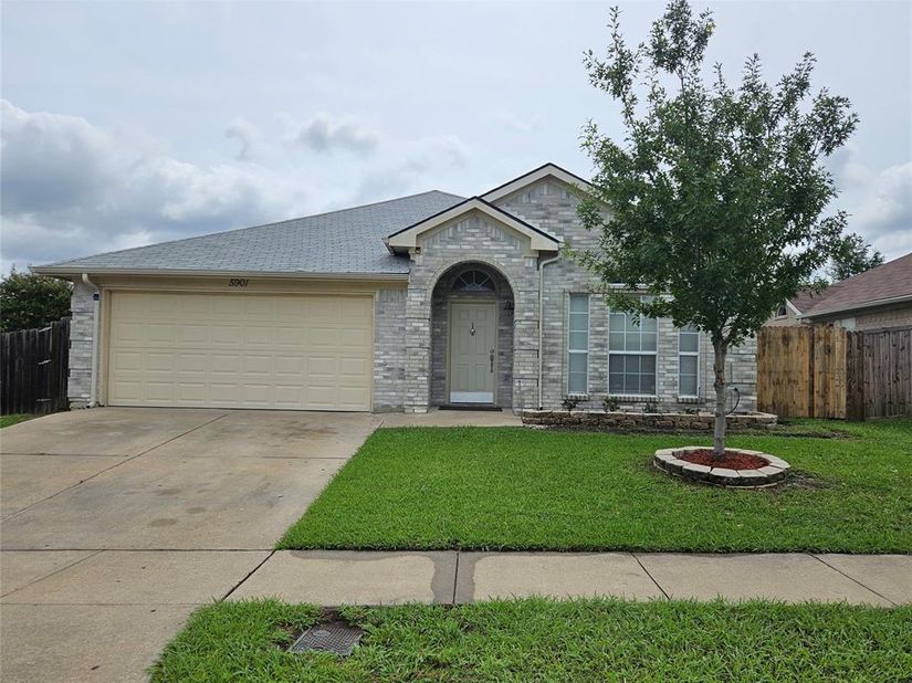 5901  Rising Meadow Drive , Arlington Texas 76018