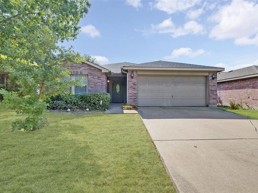 6833  Rondo Drive , Dallas Texas 75241