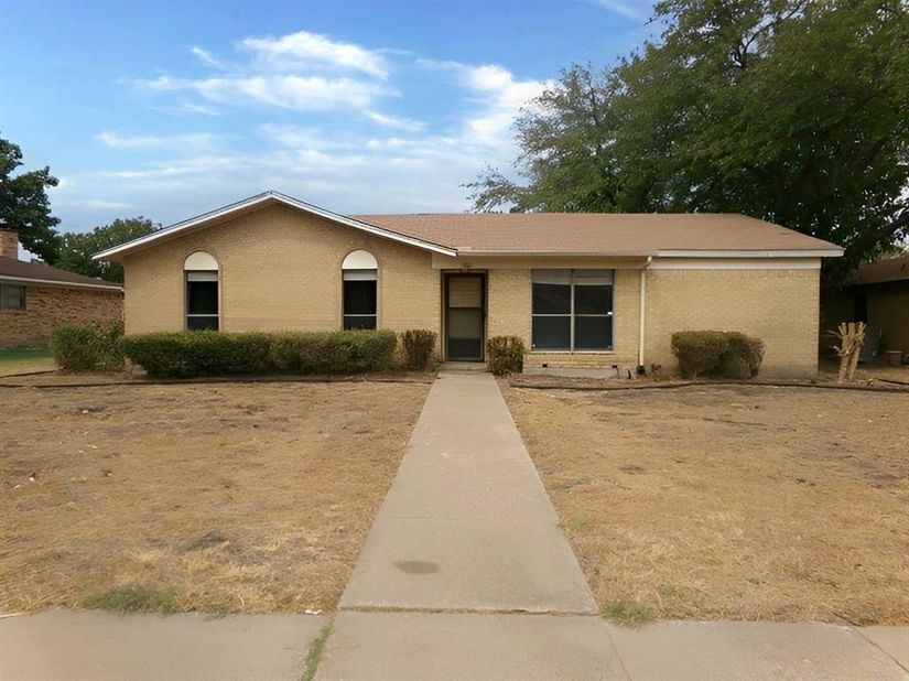 1421  Guildford Street , Garland Texas 75044