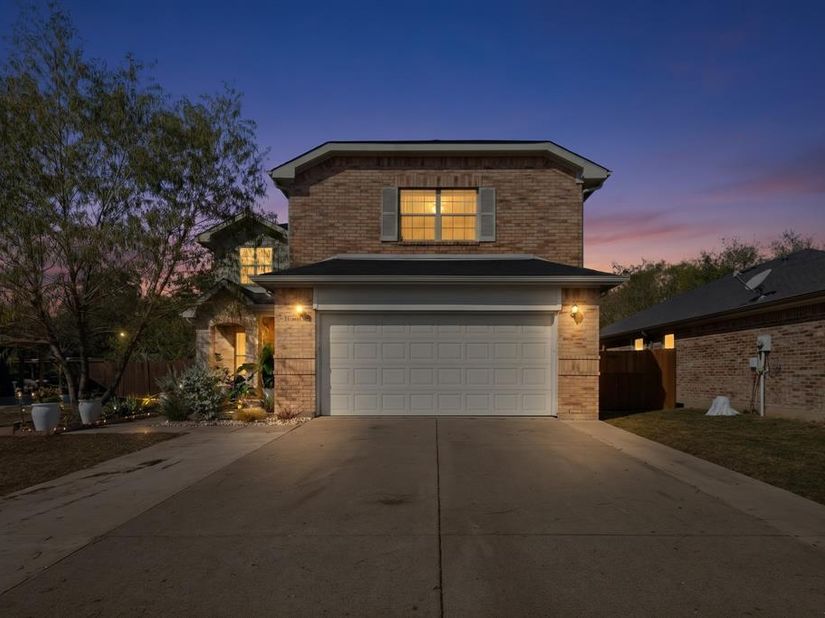 2549  Spring Creek Drive , Balch Springs Texas 75180