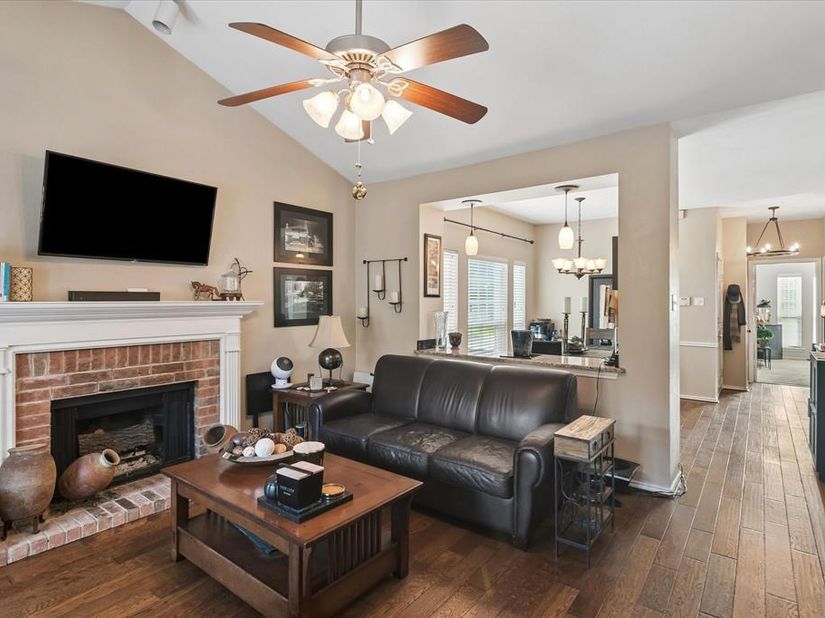 12660  Hillcrest Road  5208, Dallas Texas 75230