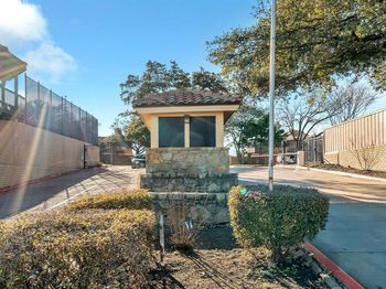 2503  Tierra  