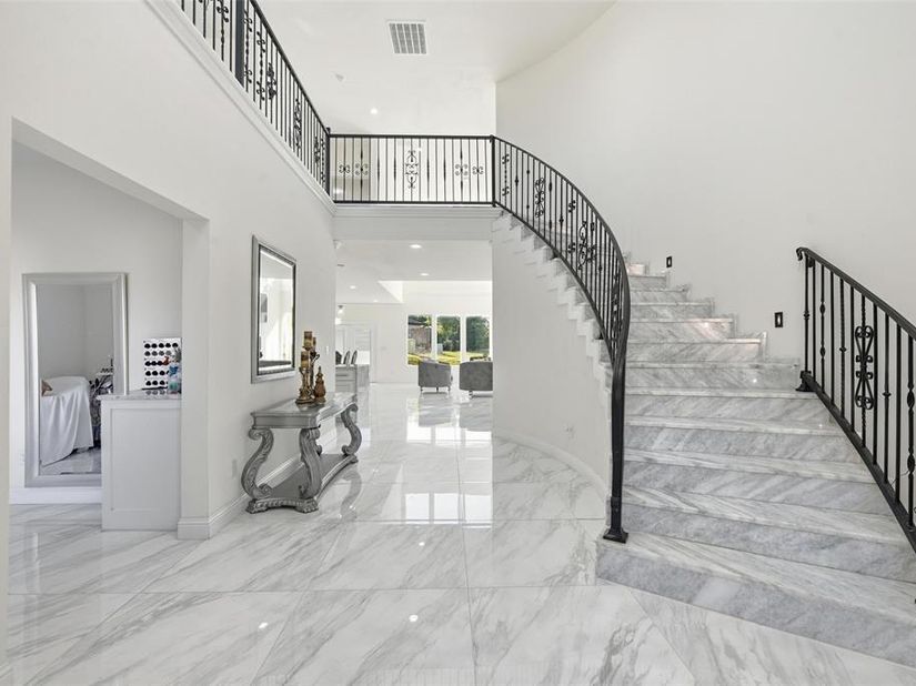 7725  Lakeview Circle , Fort Worth Texas 76179