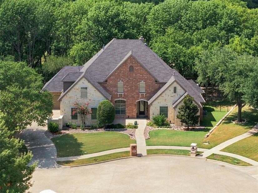 2409  Legend Drive , Heath Texas 75032