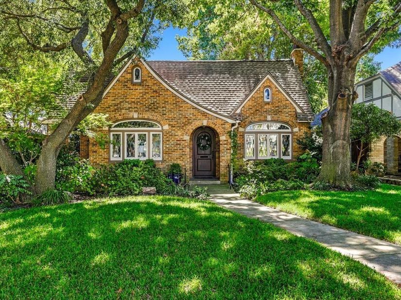 5906  Mercedes Avenue , Dallas Texas 75206