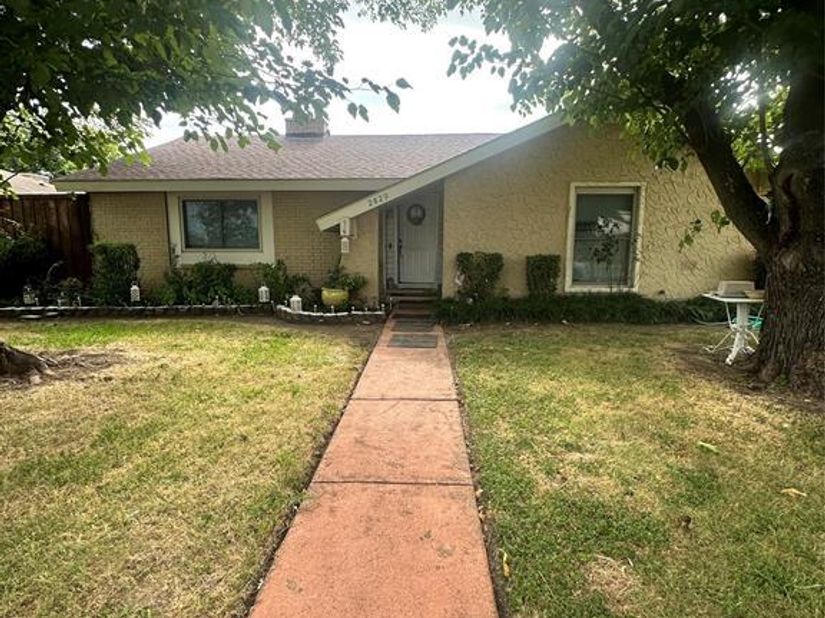 2829  Tanglewood Drive , Lancaster Texas 75134