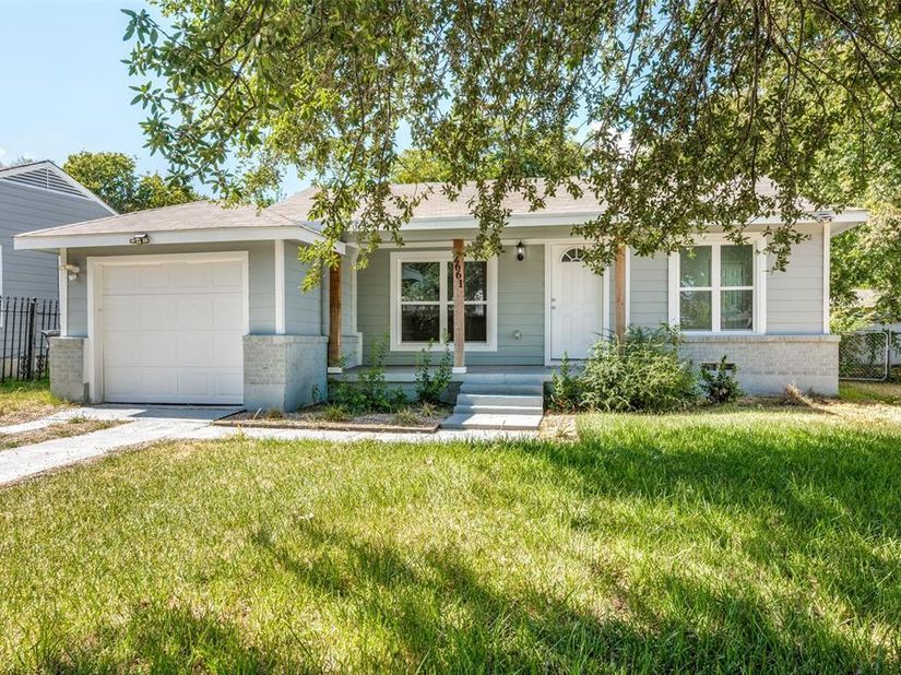 2661  Hudspeth Avenue , Dallas Texas 75216