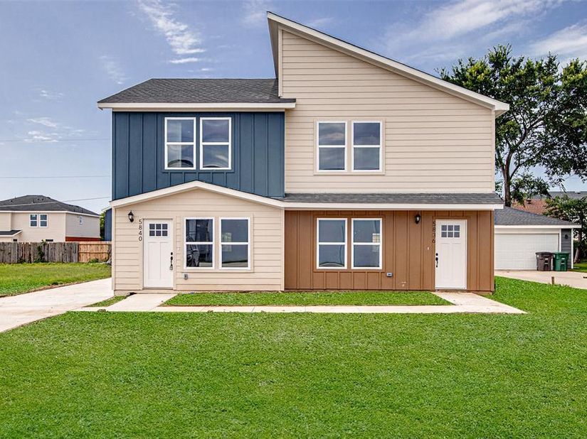 5836/5840  Eastland Street , Fort Worth Texas 76119