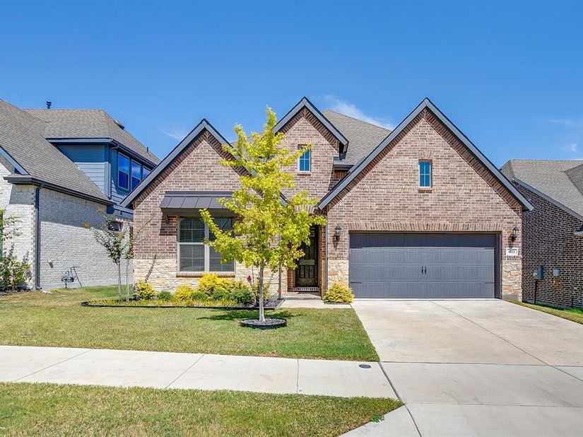 6221  Escarpment Drive , Fort Worth Texas 76112