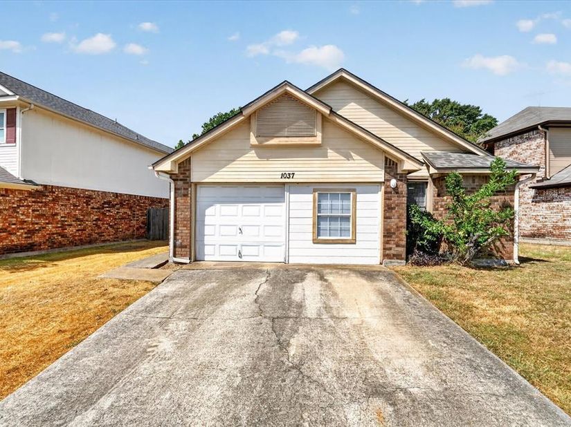 1037  Garden Trail , Mesquite Texas 75149
