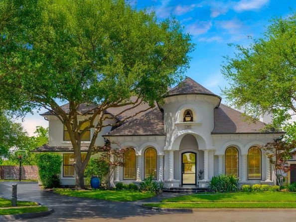 4001  Memorial Court , Carrollton Texas 75010