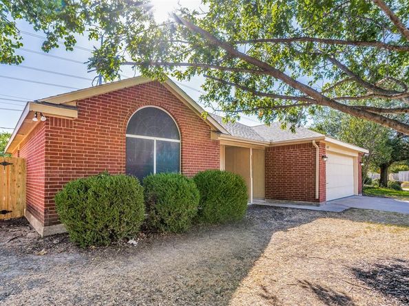 6439  Brookhaven Trail , Arlington Texas 76001