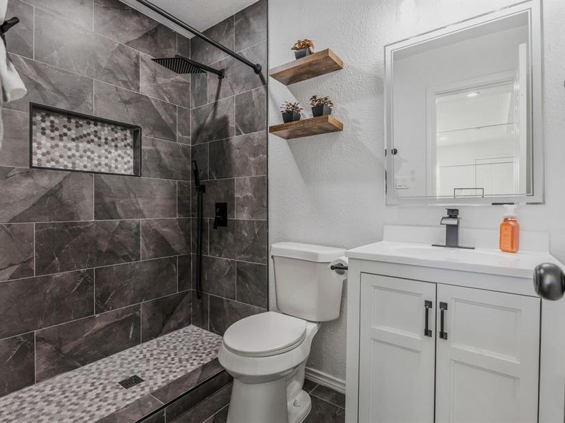 7002  Troy Glen Drive , Dallas Texas 75241