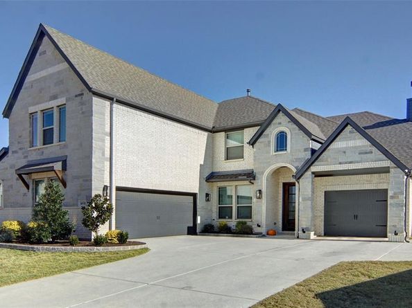 16938  Tussock Avenue , Justin Texas 76247