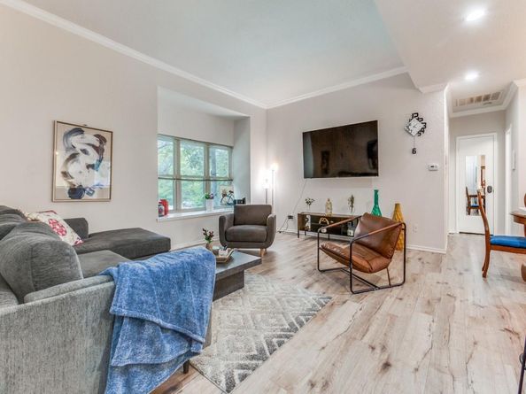 10436  High Hollows Drive  243, Dallas Texas 75230