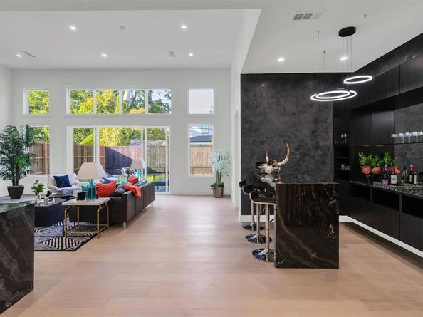 3813  Cortez Drive , Dallas Texas 75220