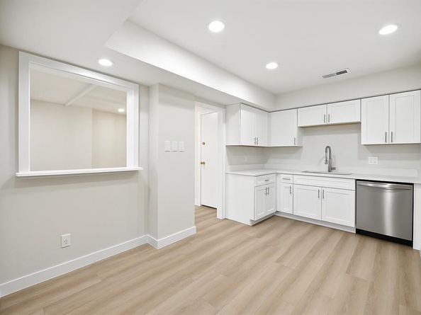 5200  Keller Springs Road  313, Dallas Texas 75248