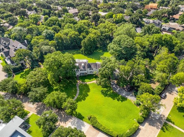 4  Nonesuch Road , Dallas Texas 75214