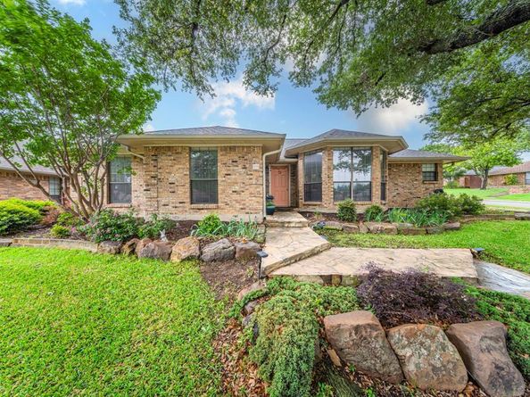 1500  Sunnyslope Drive , Carrollton Texas 75007