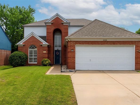 2206  Arbor Chase Circle , Arlington Texas 76011
