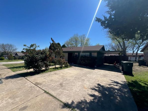 1126  Hickory Trail , Garland Texas 75040